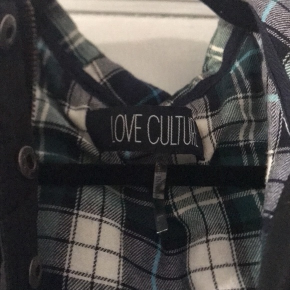 Black soft vest, size small - Picture 2 of 2